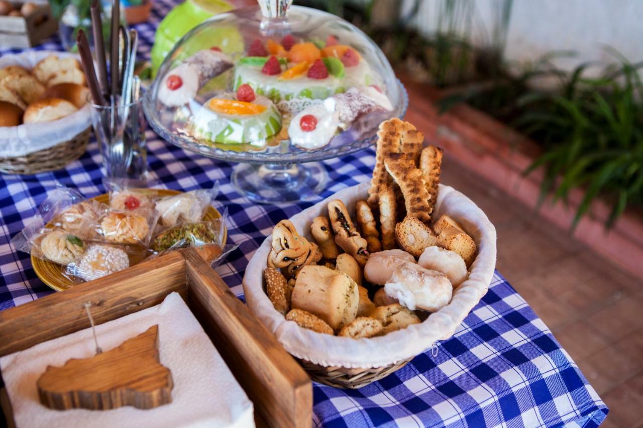 Sogno Siciliano Turismo Rurale Guest House เอริเช ภายนอก รูปภาพ