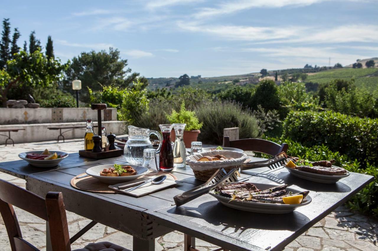 Sogno Siciliano Turismo Rurale Guest House เอริเช ภายนอก รูปภาพ