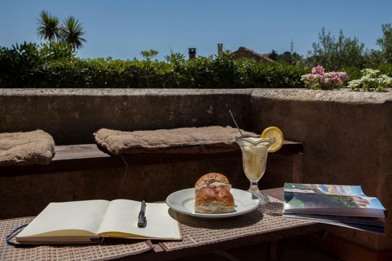 Sogno Siciliano Turismo Rurale Guest House เอริเช ภายนอก รูปภาพ