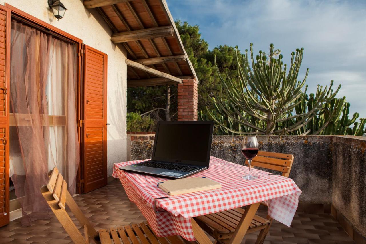 Sogno Siciliano Turismo Rurale Guest House เอริเช ภายนอก รูปภาพ